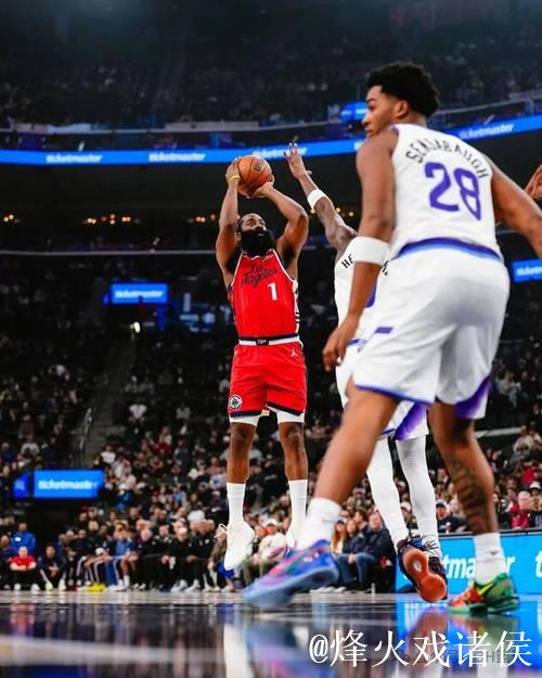 莱昂纳德45+7哈登20+7 快船大胜爵士豪取六连胜